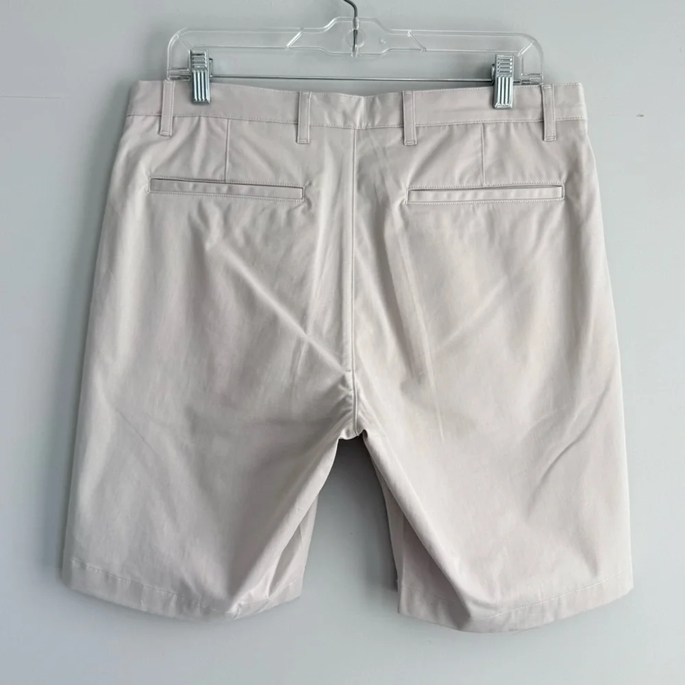 Theory Zaine Atlas Twill Shorts Men's 32 Light Beige Flat Front Performance